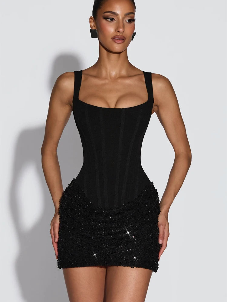 Einfarbiges Plissiertes Trägerloses Kleid Schickes Schulterfreies Rückenfreies Hochgeschnittenes Kleid mit Schlitz 2026 Neues Abendkleid