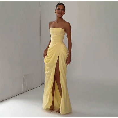 Einfarbiges Plissiertes Trägerloses Kleid Schickes Schulterfreies Rückenfreies Hochgeschnittenes Kleid mit Schlitz 2026 Neues Abendkleid