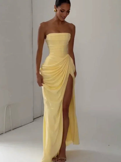 Einfarbiges Plissiertes Trägerloses Kleid Schickes Schulterfreies Rückenfreies Hochgeschnittenes Kleid mit Schlitz 2026 Neues Abendkleid